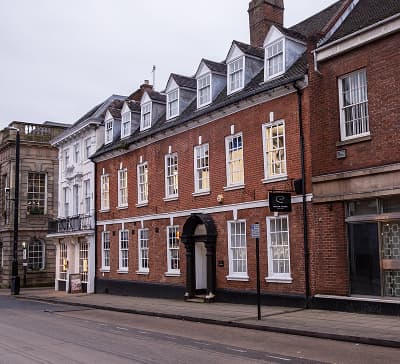 Warwick image 1